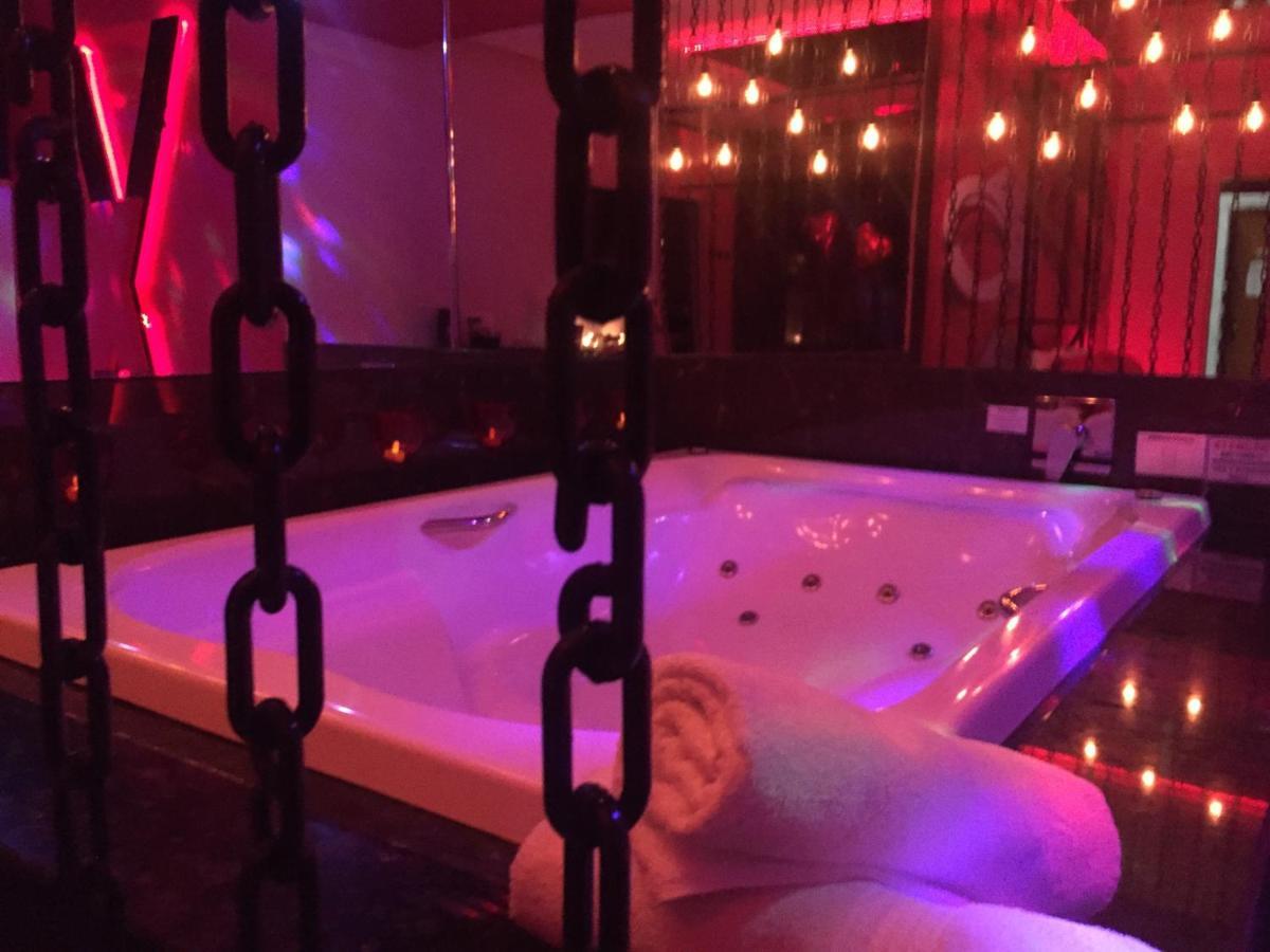 Imperium Inn Motel (Adults Only) Nova Ponte Dış mekan fotoğraf