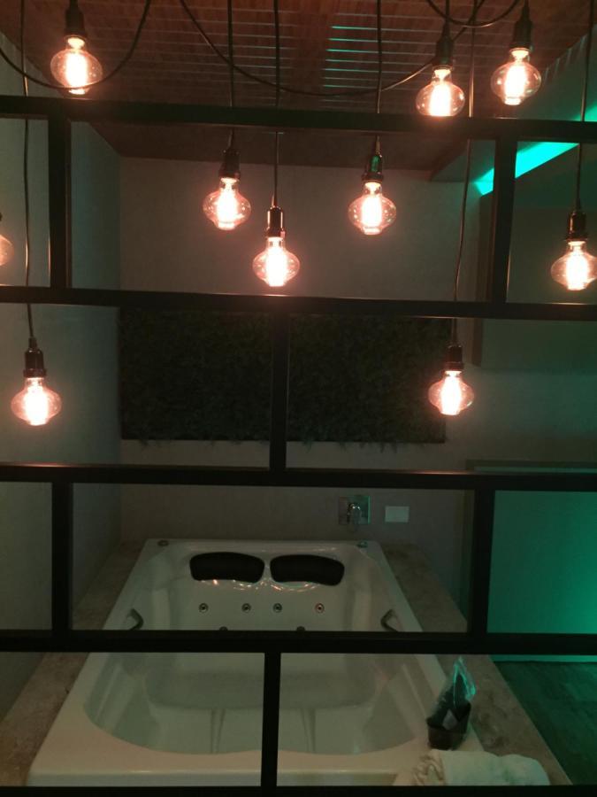 Imperium Inn Motel (Adults Only) Nova Ponte Dış mekan fotoğraf