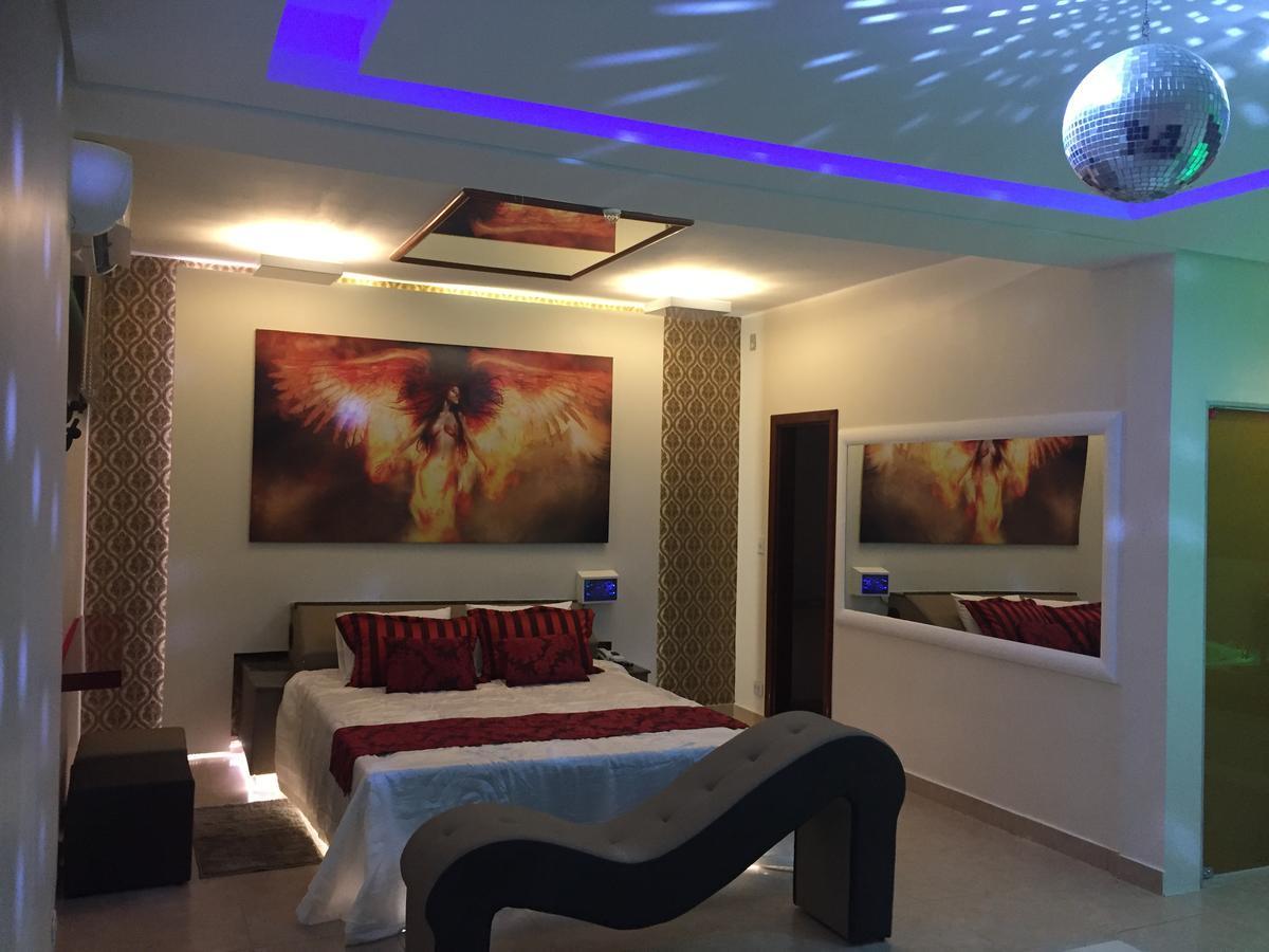Imperium Inn Motel (Adults Only) Nova Ponte Dış mekan fotoğraf